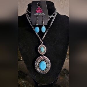 PAPARAZZI Southern Opera Blue Necklace & Earring Set. New in original condition.